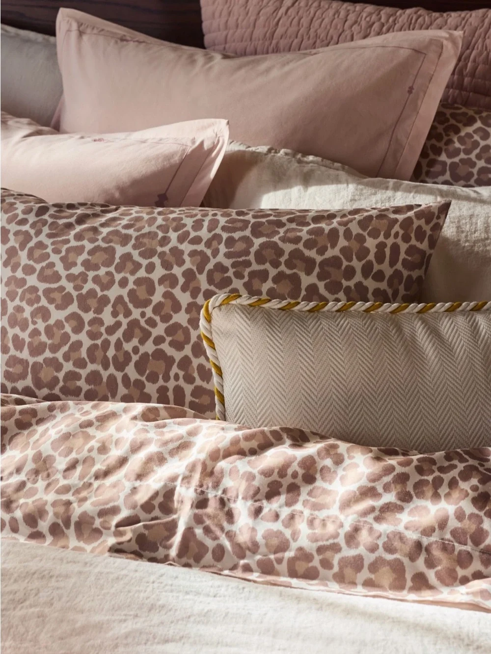 Anthropologie organic -sateen Sheets King